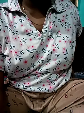 Snapshot of Im_Cute chatting on 10-16-25, 05:32 Im Cute online show from 10-16-25, 05:32