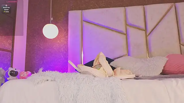 AilishBenson online show from 02-09-26, 07:45