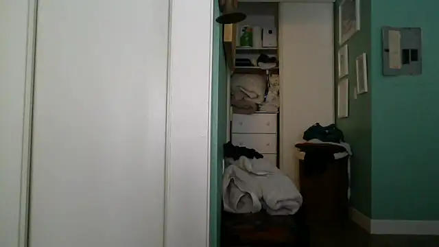 BIGWHITECOCKDOC36 online show from 10-03-25, 11:28