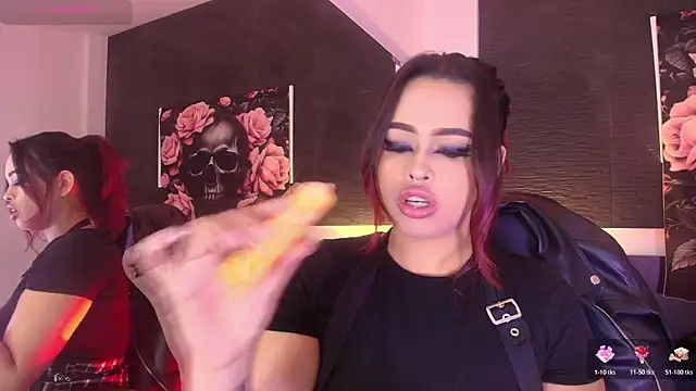 EvaaFoxxy1 online show from 03-25-26, 12:04