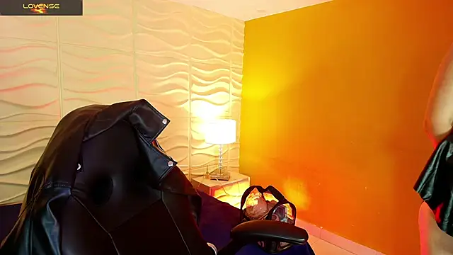 EvaaFoxxy1 online show from 11-20-25, 03:51