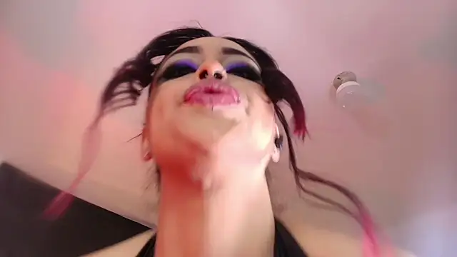 EvaaFoxxy1 online show from 06-16-26, 11:54