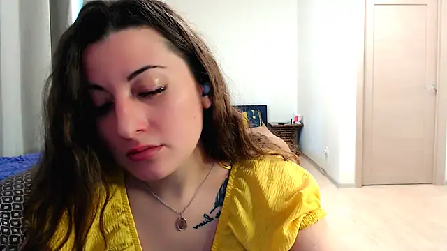 Helen Adams  online show from 05-11-26, 05:42