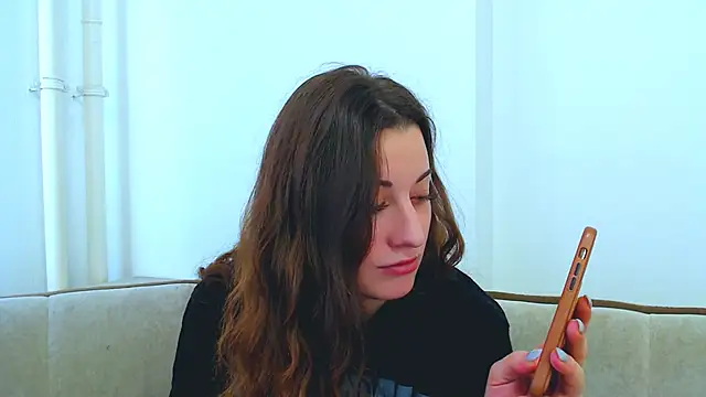 Helen Adams  online show from 01-21-25, 08:52