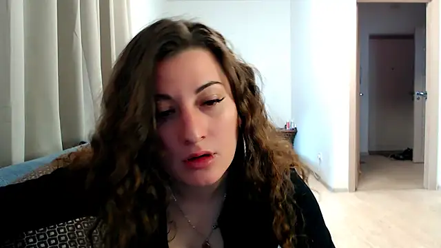 Helen Adams  online show from 05-05-26, 06:05