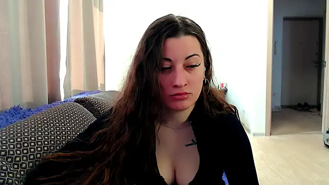 Helen Adams  online show from 05-10-26, 05:00