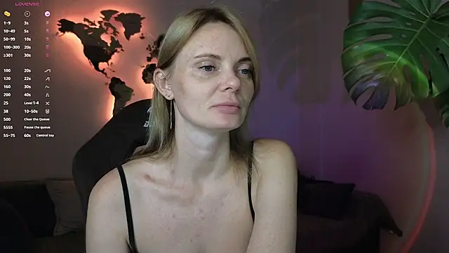 Snapshot of Sam_Klaus chatting on 10-16-25, 10:18 Sam Klaus online show from 10-16-25, 10:18