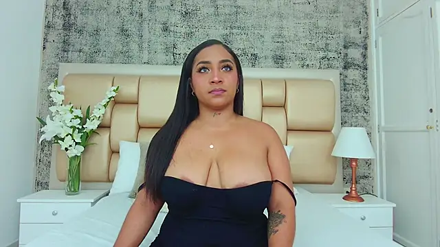 KateVenegas online show from 03-02-25, 02:25