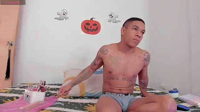 its me miley online show from 10-28-25, 01:10