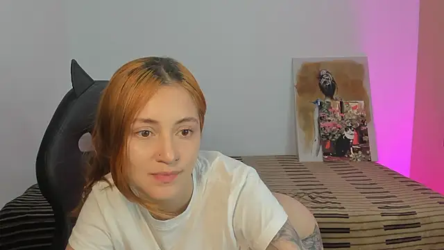 annie mora online show from 02-12-26, 02:55