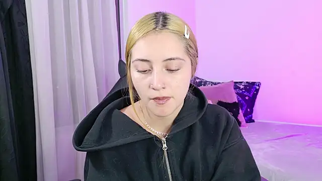 annie mora online show from 05-13-26, 03:13