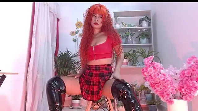 Snapshot of misspandora_ chatting on 09-19-25, 01:15 misspandora online show from 09-19-25, 01:15