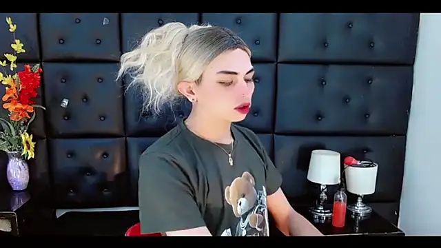 Snapshot of Daniela_Pink_ chatting on 02-26-26, 06:52 Daniela Pink online show from 02-26-26, 06:52