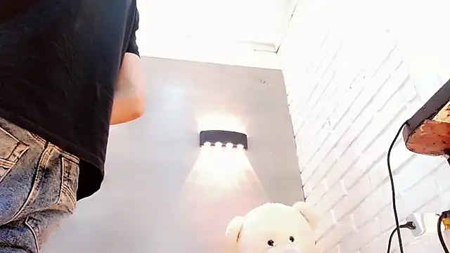 Snapshot of Daniela_Pink_ chatting on 09-22-25, 07:53 Daniela Pink online show from 09-22-25, 07:53