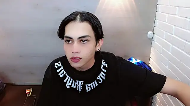 Snapshot of Daniela_Pink_ chatting on 10-06-25, 07:47 Daniela Pink online show from 10-06-25, 07:47