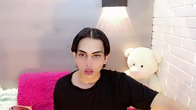 Snapshot of Daniela_Pink_ chatting on 10-07-25, 07:59 Daniela Pink online show from 10-07-25, 07:59