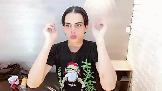 Snapshot of Daniela_Pink_ chatting on 09-21-25, 08:03 Daniela Pink online show from 09-21-25, 08:03