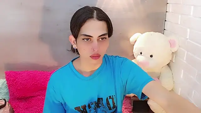 Snapshot of Daniela_Pink_ chatting on 09-20-25, 07:41 Daniela Pink online show from 09-20-25, 07:41