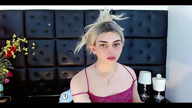 Snapshot of Daniela_Pink_ chatting on 02-15-26, 11:36 Daniela Pink online show from 02-15-26, 11:36