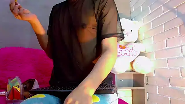 Snapshot of Daniela_Pink_ chatting on 10-08-25, 07:58 Daniela Pink online show from 10-08-25, 07:58