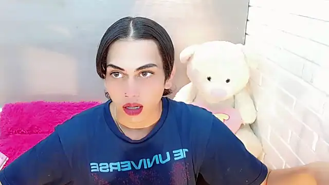 Snapshot of Daniela_Pink_ chatting on 10-25-25, 08:20 Daniela Pink online show from 10-25-25, 08:20