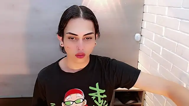 Snapshot of Daniela_Pink_ chatting on 10-12-25, 09:05 Daniela Pink online show from 10-12-25, 09:05