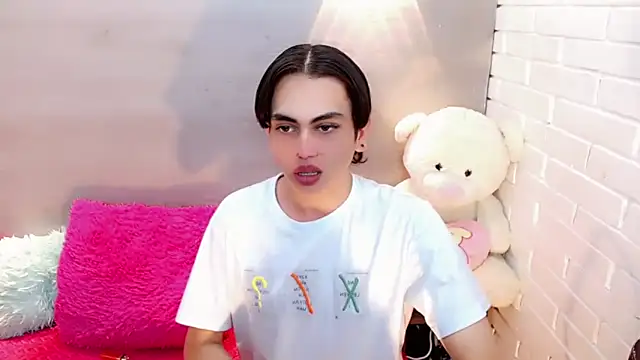 Snapshot of Daniela_Pink_ chatting on 10-11-25, 07:37 Daniela Pink online show from 10-11-25, 07:37