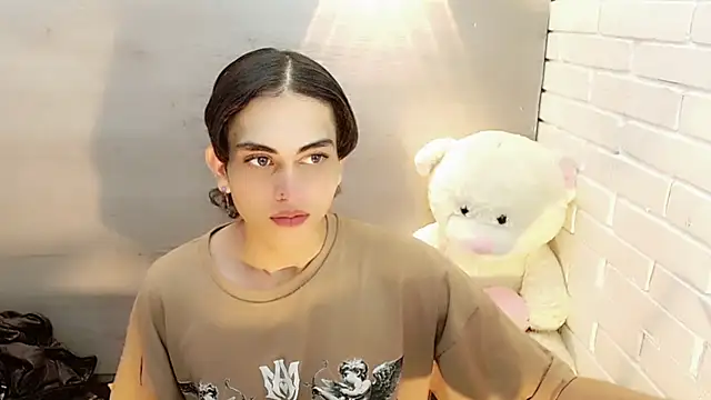 Snapshot of Daniela_Pink_ chatting on 09-14-25, 09:04 Daniela Pink online show from 09-14-25, 09:04