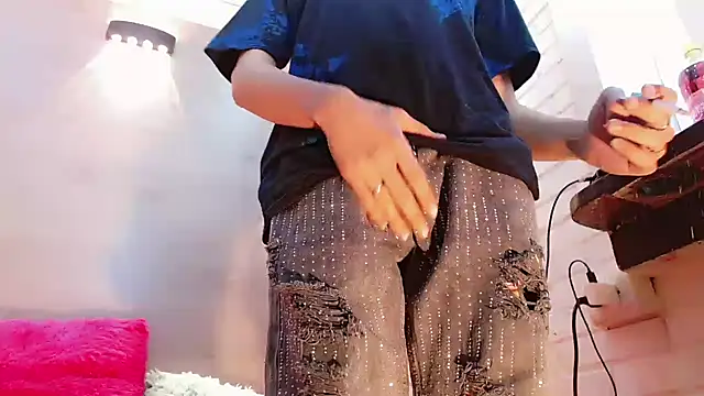 Snapshot of Daniela_Pink_ chatting on 10-19-25, 09:28 Daniela Pink online show from 10-19-25, 09:28