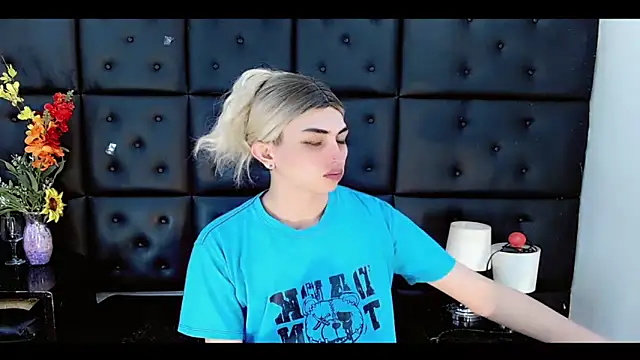 Snapshot of Daniela_Pink_ chatting on 02-23-26, 08:09 Daniela Pink online show from 02-23-26, 08:09