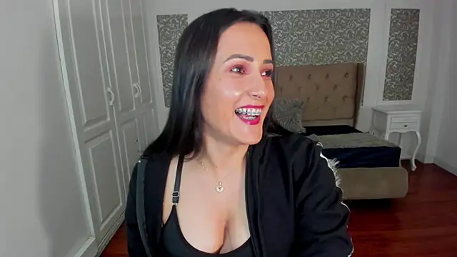 KimWessel  online show from 09-27-25, 08:04