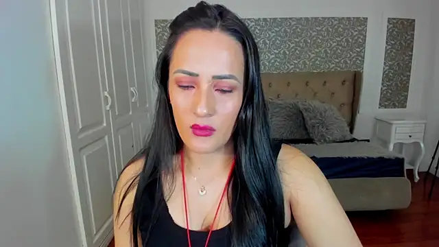 KimWessel  online show from 10-04-25, 07:59