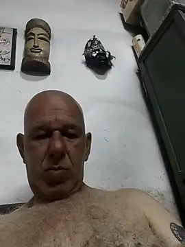 FabiQuilmes online show from 10-05-25, 03:36