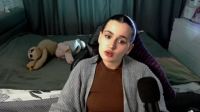 KiraYammy online show from 02-12-26, 10:31