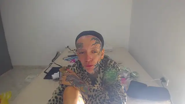 barbara anal squirt  online show from 04-30-26, 05:42