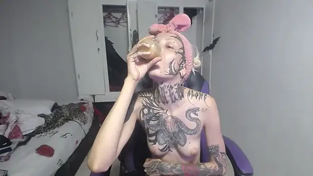 barbara anal squirt  online show from 10-26-25, 03:29