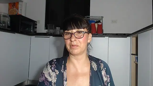 HellenLatin online show from 06-11-26, 02:53
