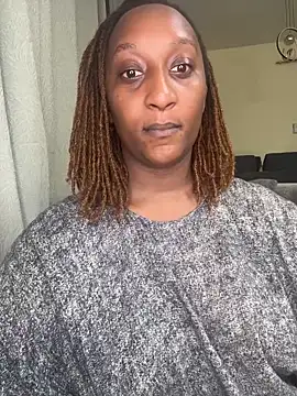 Snapshot of CarlaBeckky chatting on 11-27-25, 06:30 CarlaBeckky online show from 11-27-25, 06:30