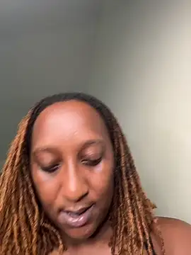 Snapshot of CarlaBeckky chatting on 10-20-25, 06:26 CarlaBeckky online show from 10-20-25, 06:26