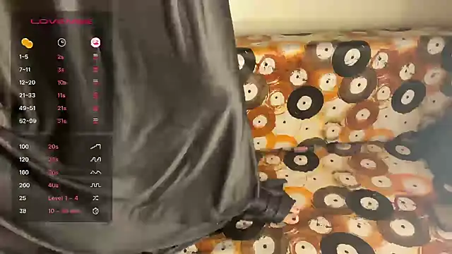 shuhana  online show from 10-17-25, 01:31