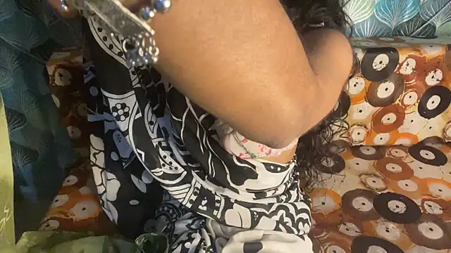 shuhana  online show from 11-28-25, 05:07