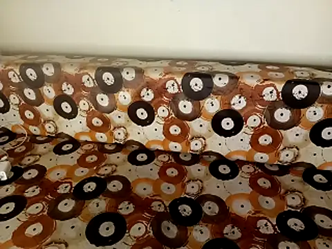 shuhana  online show from 10-29-25, 01:04