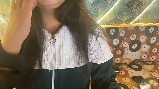 shuhana  online show from 11-26-25, 05:18