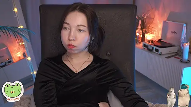 Snapshot of Sarah_Son chatting on 03-05-25, 11:49 Sarah Son online show from 03-05-25, 11:49