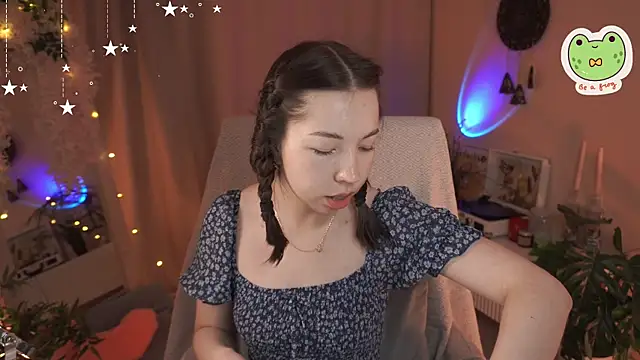 Snapshot of Sarah_Son chatting on 09-18-25, 05:32 Sarah Son online show from 09-18-25, 05:32
