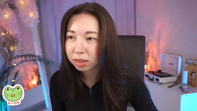 Snapshot of Sarah_Son chatting on 02-28-25, 05:59 Sarah Son online show from 02-28-25, 05:59