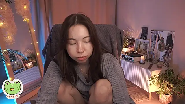 Snapshot of Sarah_Son chatting on 03-14-25, 11:45 Sarah Son online show from 03-14-25, 11:45