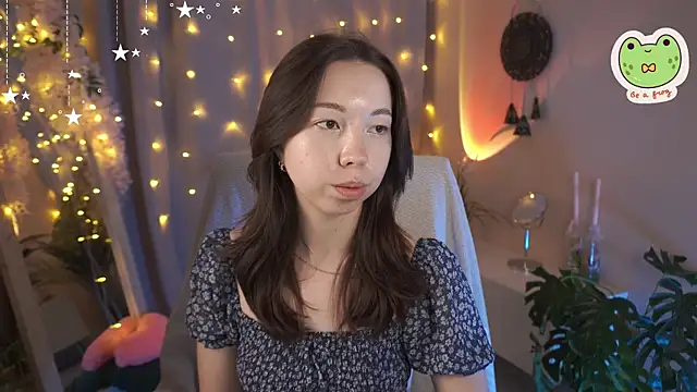 Snapshot of Sarah_Son chatting on 09-30-25, 05:57 Sarah Son online show from 09-30-25, 05:57