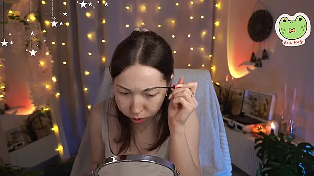 Snapshot of Sarah_Son chatting on 10-12-25, 05:42 Sarah Son online show from 10-12-25, 05:42