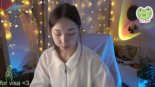 Snapshot of Sarah_Son chatting on 10-20-25, 05:31 Sarah Son online show from 10-20-25, 05:31